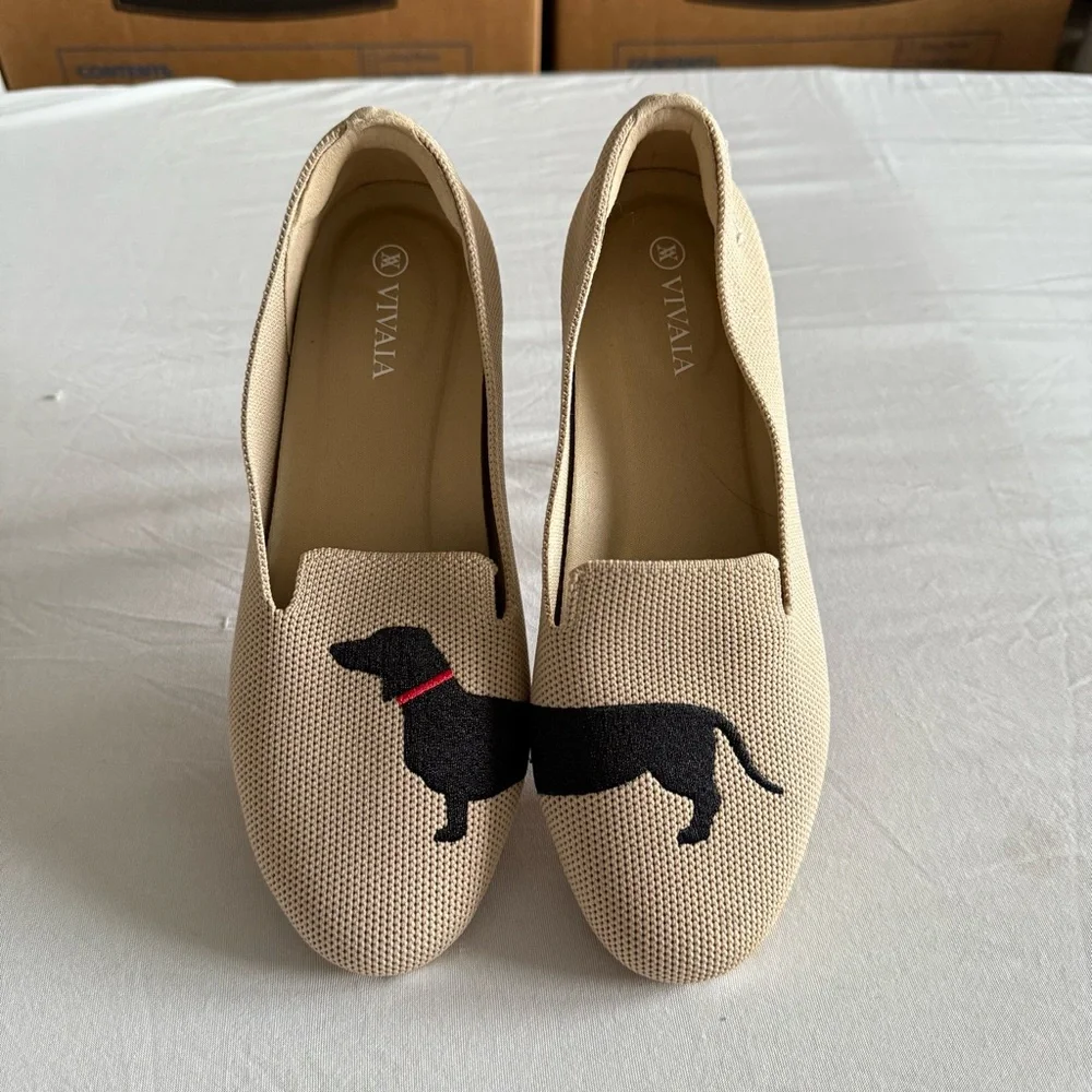 Vivaia Audrey Round Toe Embroidered Dog Slip On Flats Loafers US 5.5 EU 35.5